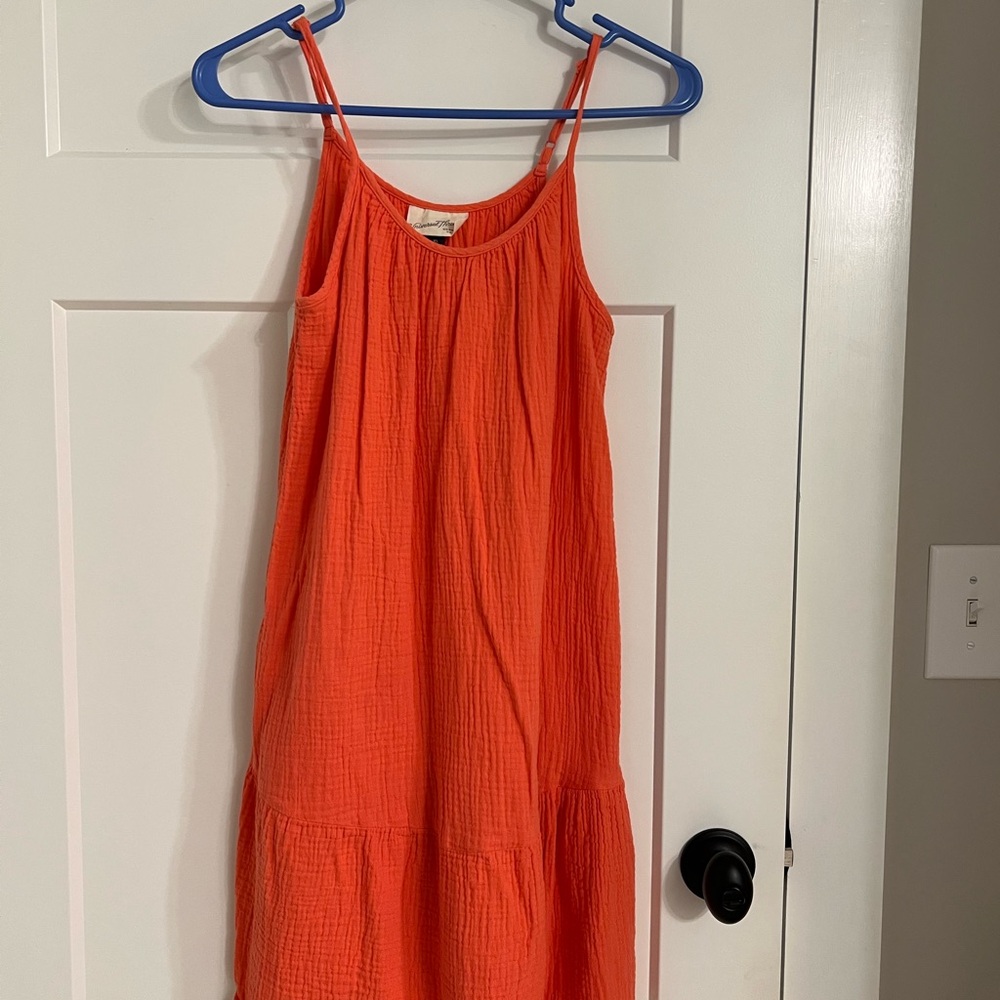 Universal Thread Coral Sleeveless Top